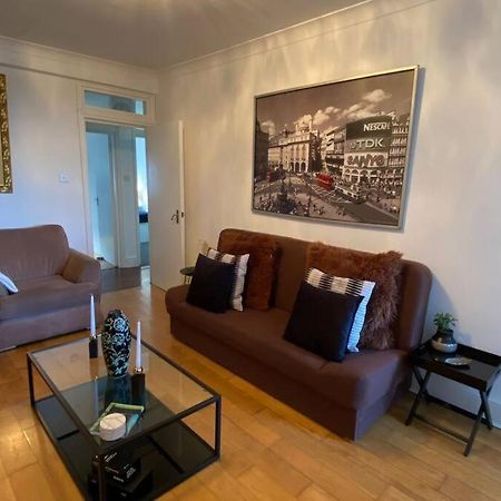 2 Bedroom Flat In Camberwell Green - Central Location With Excellent Connections To Tourist Attractions And Main London Airports Экстерьер фото