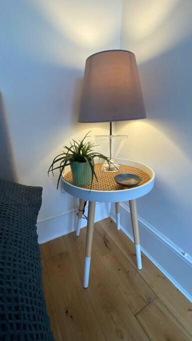 2 Bedroom Flat In Camberwell Green - Central Location With Excellent Connections To Tourist Attractions And Main London Airports Экстерьер фото