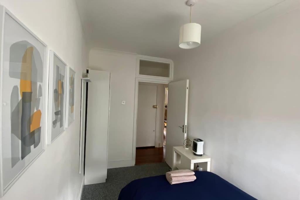 2 Bedroom Flat In Camberwell Green - Central Location With Excellent Connections To Tourist Attractions And Main London Airports Экстерьер фото